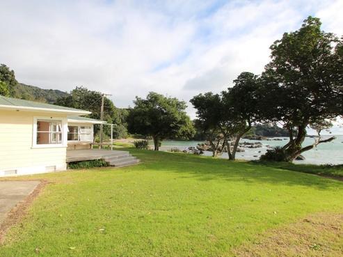 6/8461 State Highway 35, Waihau Bay