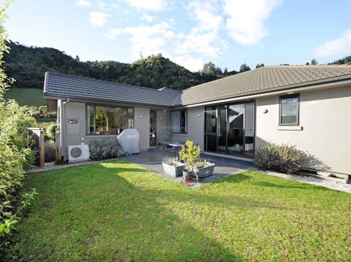 10 Saddleback Road, Todds Valley