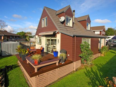 2/42 Headcorn Place, Botany Downs