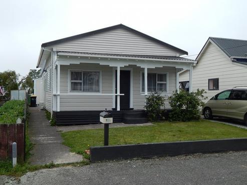 91 Russell Street, Westport