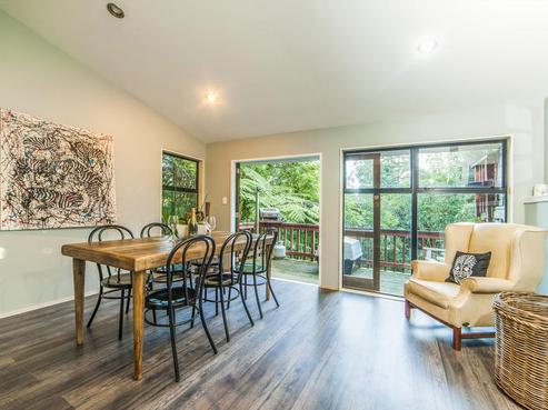 25 Victory Road, Laingholm