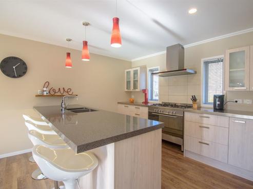 11 Hope Avenue, Lake Hayes Estate