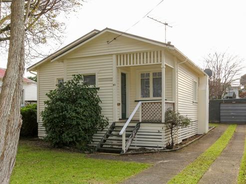 10 Downe Street, New Plymouth Central