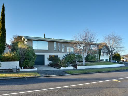 13 Estuary Crescent, Fairfield