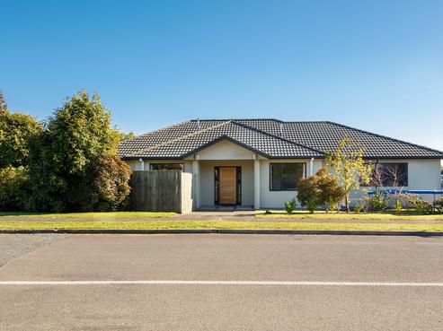 2 Owhatiura Drive, Lynmore