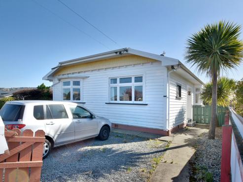 172 Macandrew Road, South Dunedin