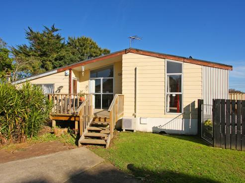 19 Cottrell Place, Clendon Park