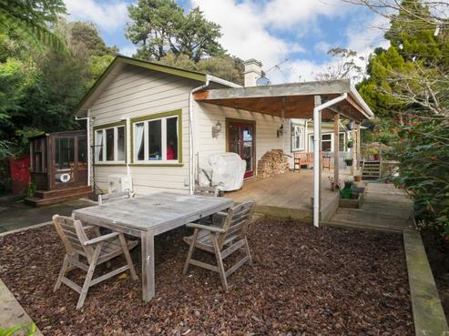 198 Eastern Hutt Road, Taita