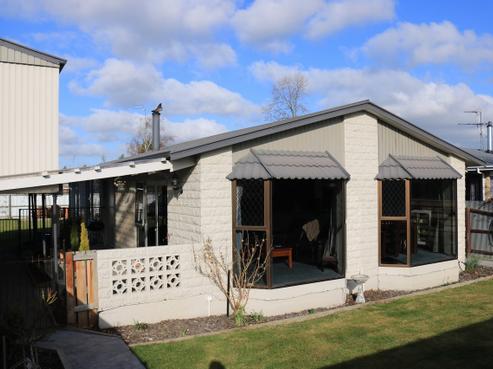24 Russell Avenue, Allenton