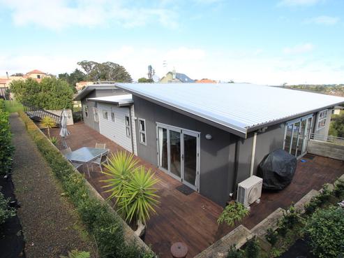 18 La Lena Grove, Fitzherbert