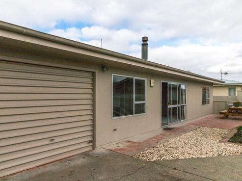 2/8 Flanders Avenue, Onekawa