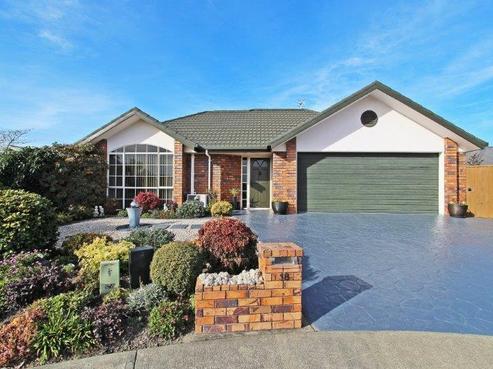 18 Holcroft Place, Stoke