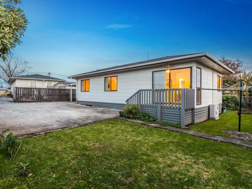 2/37 Blampied Road, Otara
