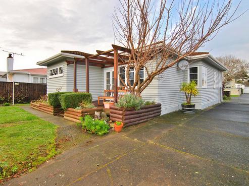 18 Allen Street, Boulcott