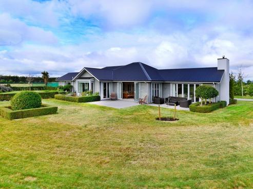 15 Mulholland Drive, Darfield