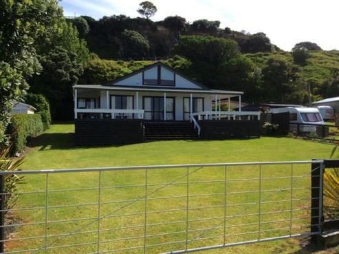 17 Orete Point Road, Waihau Bay
