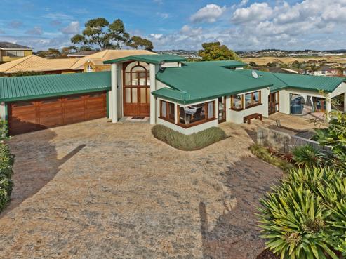 27 Taroka Close, Pinehill