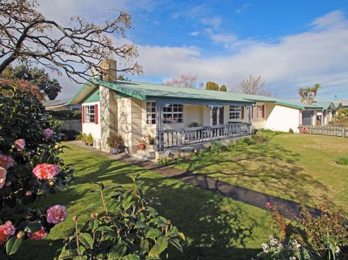 1 Sutton Avenue, Clive