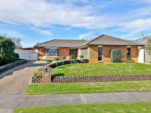 16 Chesterfield Place, Rototuna