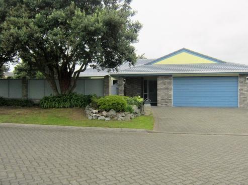 18 Manly Gardens, Paraparaumu Beach
