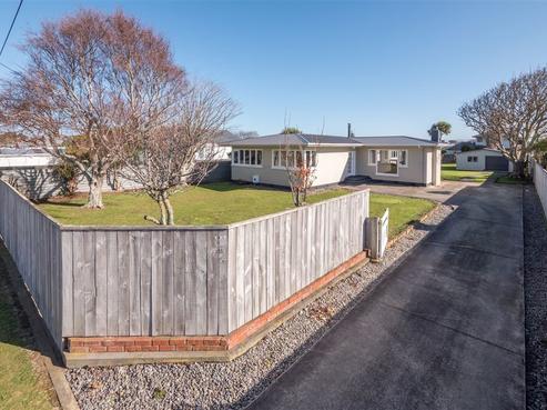 15 Vogel Street, Hawera