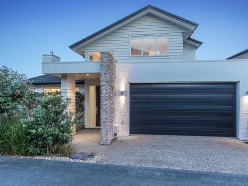 2 Barbarich Drive, Stonefields