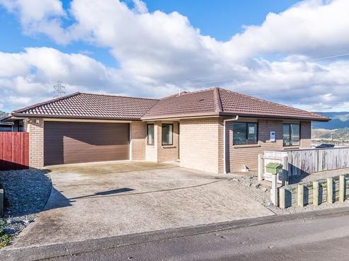 36 Percy Kinsman Crescent, Riverstone Terraces