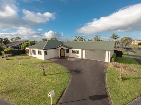 8 Blairgowrie Place, Rototuna North