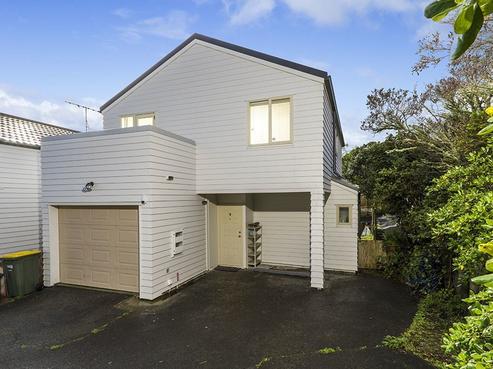 8/20 Fields Parade, Oteha