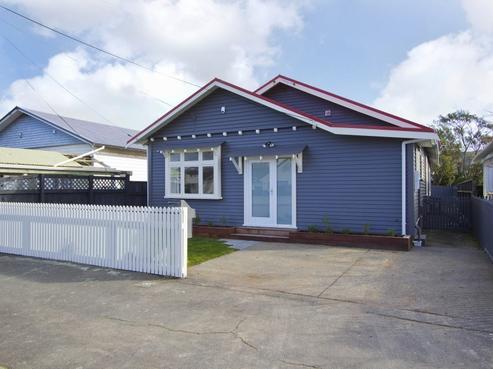 17 Plunket Avenue, Petone