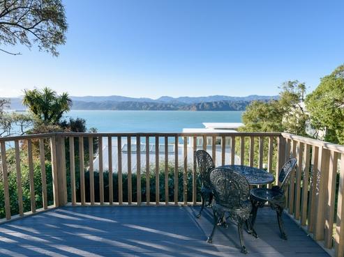 146 Nevay Road, Karaka Bays