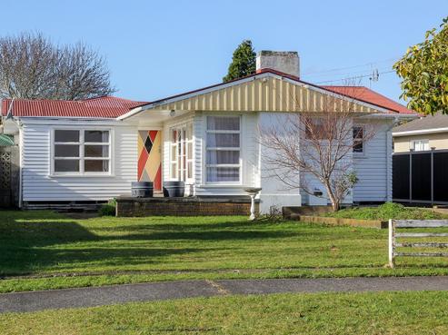 60 Cowling Road, Hurdon