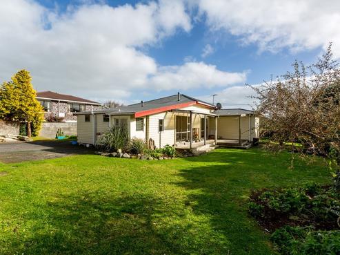 19 Curtis Street, Okato