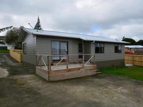 16 Palmers Road, Clendon Park