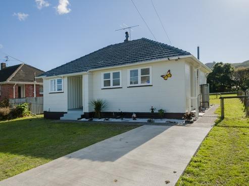 9 Farmer Crescent, Taita