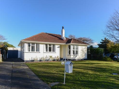 1203 Cunningham Crescent, Mayfair