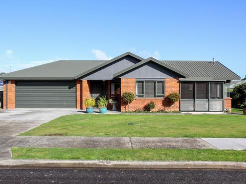98 Queens Road, Glen Avon