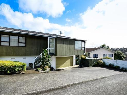 2/82A Pupuke Road, Hillcrest