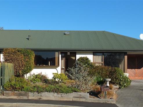 2A Paignton Street, West End