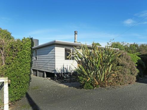 12 Matai Street, Kaka Point