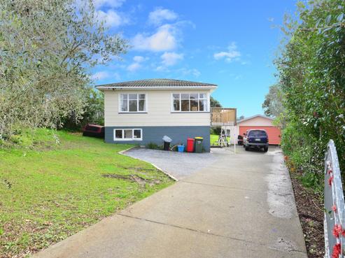 858 Whangaparaoa Road, Manly