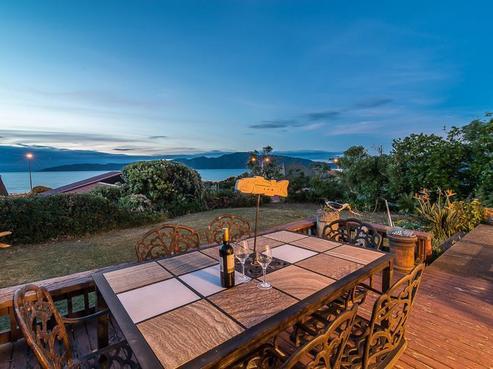 98 Seaview Road, Paraparaumu Beach