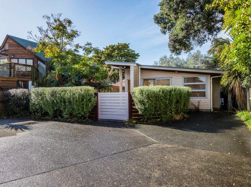 17 Harbour View Road, Point Chevalier