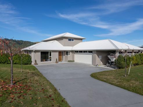 35 Montgomery Crescent, Kinloch