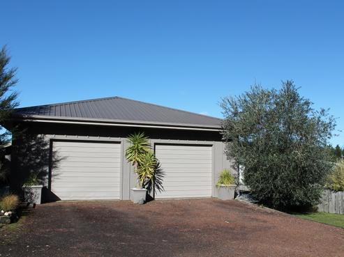 28 Hinemoa Terrace, Tairua