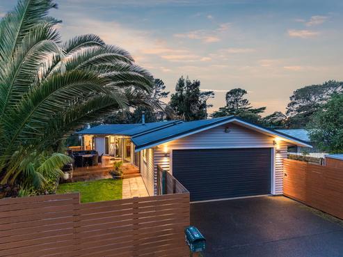 18 Rangitiki Crescent, Lynfield
