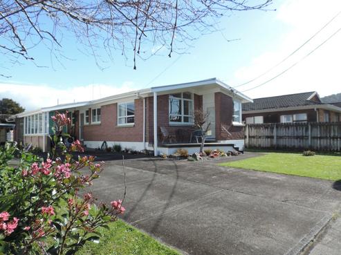 18 North Street, Woodhill
