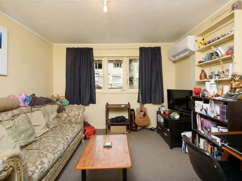 27 Adams Terrace, Aro Valley