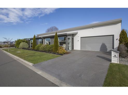 18 Little Oaks Drive, Yaldhurst
