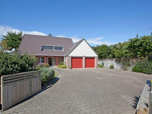 62 Golf Road, Paraparaumu Beach